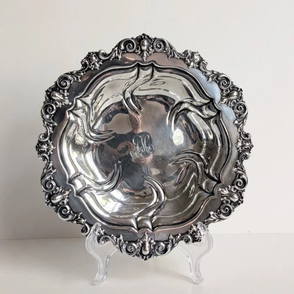 Meriden Britannia Company Sterling Silver Foliate Scrolls Art Nouveau Bowl 8.5" - Picture 2 of 12